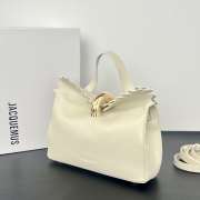 Uubags Jacquemus small Valérie soft bag in grained goat leather with gold hardware 24x14x7.5cm - 6