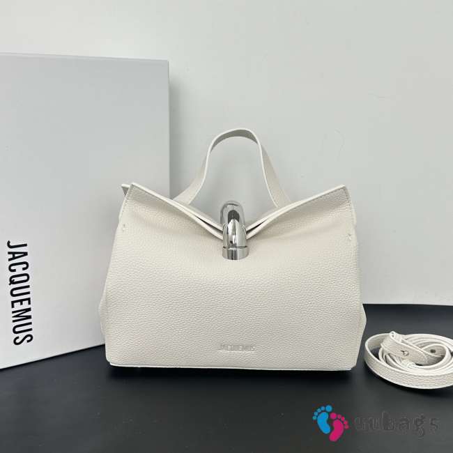 Uubags Jacquemus small Valérie calfskin leather bag in white 24x14x7.5cm - 1
