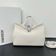 Uubags Jacquemus small Valérie calfskin leather bag in white 24x14x7.5cm - 1