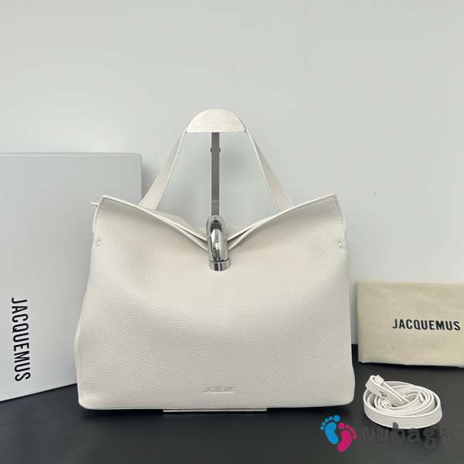 Uubags Jacquemus large Valérie calfskin leather bag in white 32x20x11cm - 1