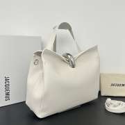 Uubags Jacquemus large Valérie calfskin leather bag in white 32x20x11cm - 2