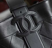 Uubags Chanel Medium Bucket Bag In Calfskin & Gold-Tone Metal Black 23x23x14.5cm - 2