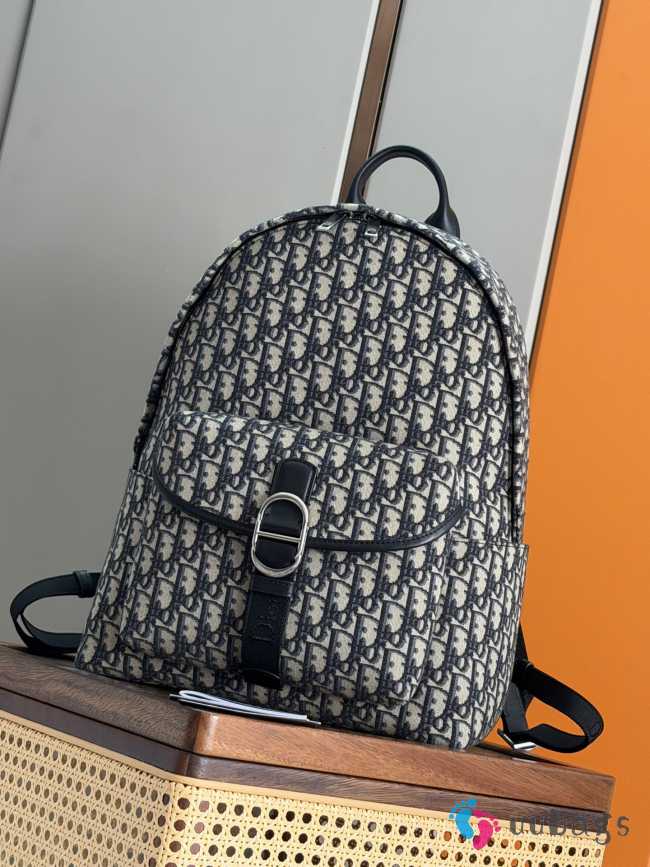 Uubags Dior Jett Zipped Backpack Beige and Black Dior Oblique Jacquard 32x42x19cm - 1
