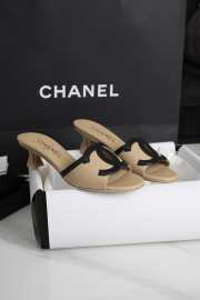 Uubags Chanel Mules Lamb In Beige & Black 4.5cm - 6