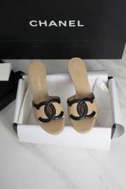 Uubags Chanel Mules Lamb In Beige & Black 4.5cm - 3