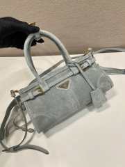 Uubags Prada Bonnie suede mini handbag in blue 23.5x12x9cm - 3