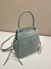 Uubags Prada Carry mini suede handbag in blue 19x21x7cm - 2