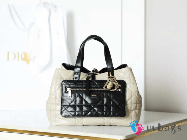 Uubags medium Dior Toujours reversible handbag oversized cannage patterned, soft cowhide leather in black and beige two-tone color scheme - 1