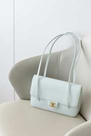Uubags Chanel Medium Bowling Bag Grained Shiny Calfskin & Gold-Tone Metal In Light Blue 15x22x7cm - 2