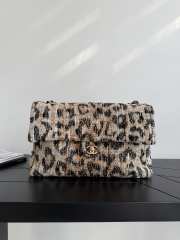 Uubags Chanel maxi flap bag tweed, synthetic fabric & gold-toned metal in brown, black & white 19x32x10cm - 1
