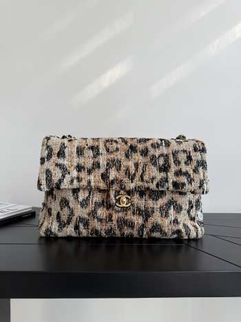 Uubags Chanel maxi flap bag tweed, synthetic fabric & gold-toned metal in brown, black & white 19x32x10cm