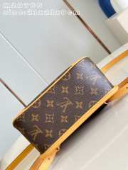 Uubags Louis Vuitton M29766 Diane Backpack Monogram Canvas Material 21x21.5x9cm - 6