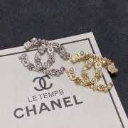 Uuabgs Chanel gold-tone CC brooch embellished with faux pearls - 6