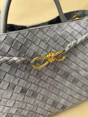 Uubags Bottega Veneta medium Andiamo bag in supple intrecciato suede with denim effect cloudy indigo/gravel 32x11x25cm - 2