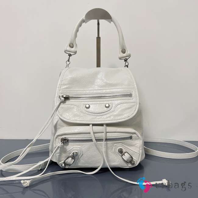 Uubags Balenciaga Le City backpack mini in optic white Arena lambskin, brass hardware 23x22x11cm - 1