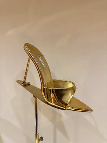 Uubags Le Silla Bella gold patent leather mules 11cm