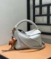 Uubags Loewe small Puzzle bag in light gray smooth calfskin and nappa lambskin 24x10x14cm - 3