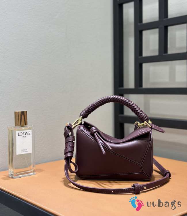 Uubags Loewe mini Puzzle bag in dark burgundy smooth calfskin and nappa lambskin 18x8x12.5cm - 1