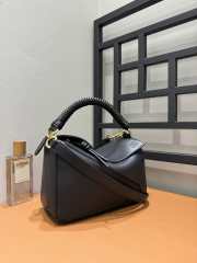 Uubags Loewe small Puzzle bag in black smooth calfskin and nappa lambskin 24x10x14cm - 6