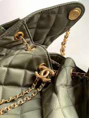 Uubags Chanel 25 Quilted Nylon Chain Shoulder Bag in Olive Green 30x26x14cm - 6
