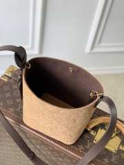 Uubags Louis Vuitton M29834 All In BB Bag Beige Trench Embossed Suede Calfskin 16x18x12cm - 5
