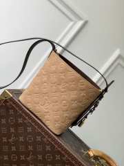 Uubags Louis Vuitton M29834 All In BB Bag Beige Trench Embossed Suede Calfskin 16x18x12cm - 2