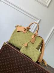 Uubags Louis Vuitton M2A411 Speedy P9 Bandoulière 25 Bag Monogram Green Dew Calfskin Leather 25x15x15cm - 1