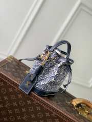 Uubags Louis Vuitton M2A150 Nano Noé Bag Monogram Emblème Monogram Bleu 13x16x10cm - 4
