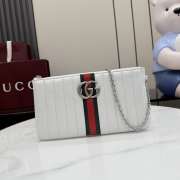 Uubags Gucci GG Marmont pouch with strap in white 26x13x1.5cm - 1