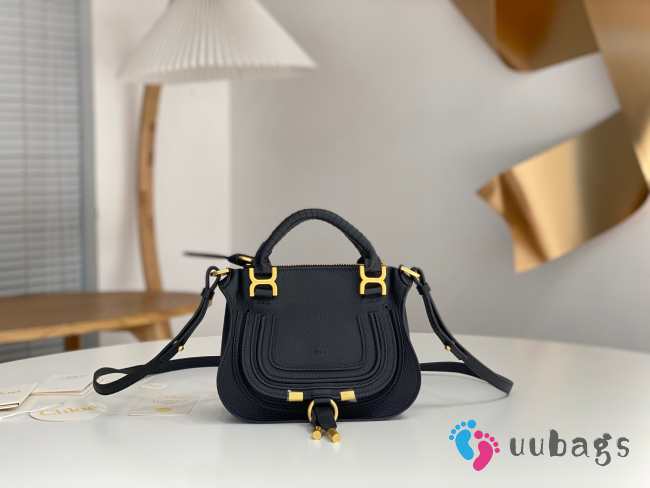 Uubags Chloe mini Marcie bag in black grained leather 21x16x8cm - 1