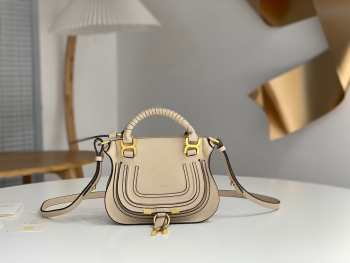 Uubags Chloe mini Marcie bag in beige grained leather 21x16x8cm