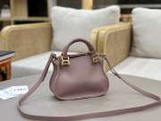 Uubags Chloe mini Marcie bag in pink baby grained leather 21x16x8cm - 4