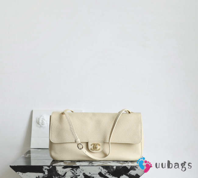New arrivals 2026 Chanel Maxi flap bag grained calfskin & gold-tone metal in light beige 19.5x32x10cm - 1