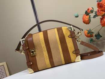 Uubags Louis Vuitton M29662 Side Trunk MM Bag Tan Calfskin Suede 23.5x16x8.5cm