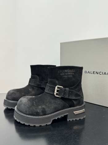 Uubags Balenciaga Venom mini bootie in black waxed suede calfskin 2cm