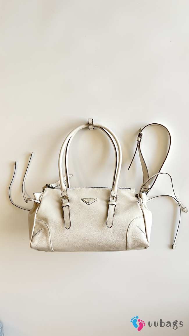 Uubags Prada Karin medium antiqued leather tote bag in chalk white 32x17.5x10.5cm - 1