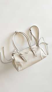Uubags Prada Karin medium antiqued leather tote bag in chalk white 32x17.5x10.5cm - 2