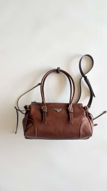 Uubags Prada Karin medium antiqued leather tote bag in chestnut brown 32x17.5x10.5cm