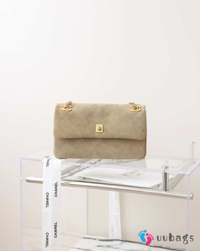New Arrivals 2026 Chanel medium flap bag in soft goatskin and gold-plated metal dark beige 15x25.5x8cm - 1
