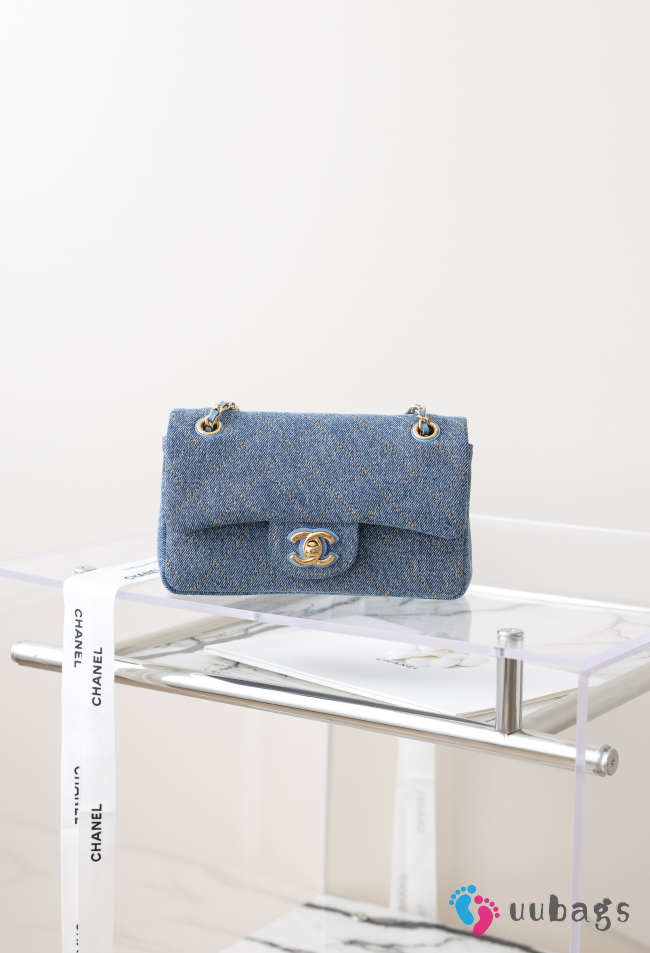 Uubags Chanel 26B blue denim mini flap bag 13x20x6cm - 1