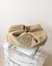 Uubags Chanel Tote Bag In Suede Calfskin & Gold Metal Light Beige 24.5x44.5x18cm - 6