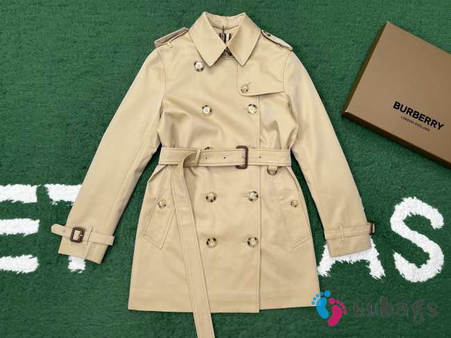 Uubags Burberry Short Kensington Heritage Trench Coat In Honey Beige - 1