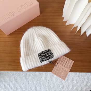 Uubags Miu Miu beanie with logo in white