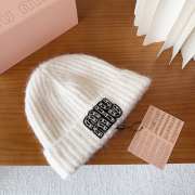 Uubags Miu Miu beanie with logo in white - 5