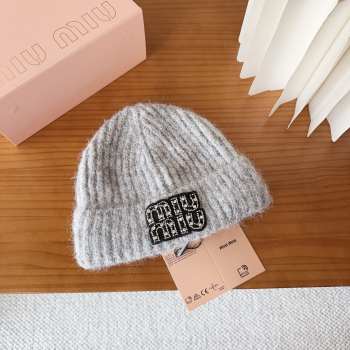 Uubags Miu Miu beanie with logo in light grey