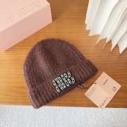 Uubags Miu Miu beanie with logo in brown - 1
