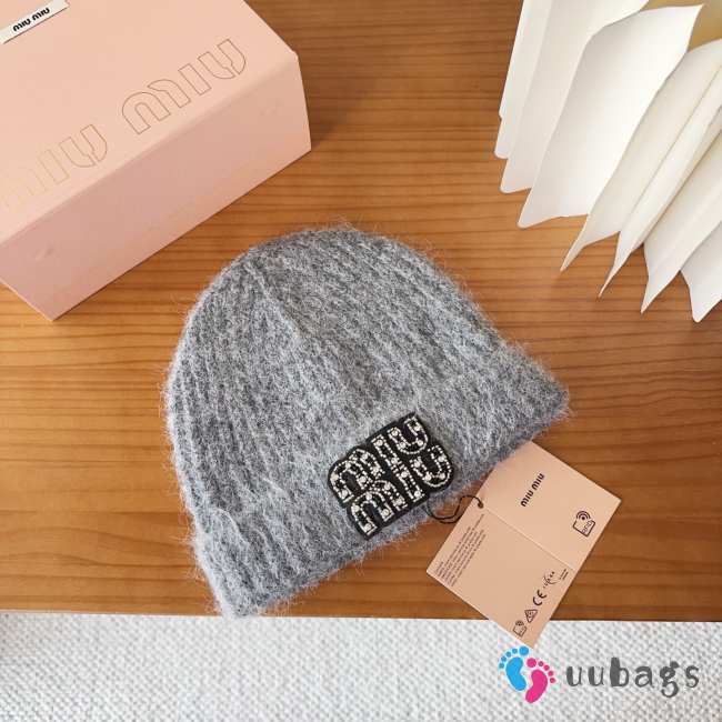 Uubags Miu Miu beanie with logo in gray - 1