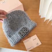 Uubags Miu Miu beanie with logo in gray - 2