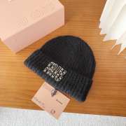 Uubags Miu Miu beanie with logo in black - 3