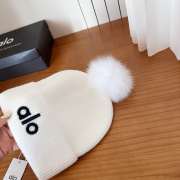 Uubags Alo White Ribbed Knit Beanie with Faux Fur Pom-Pom - 4